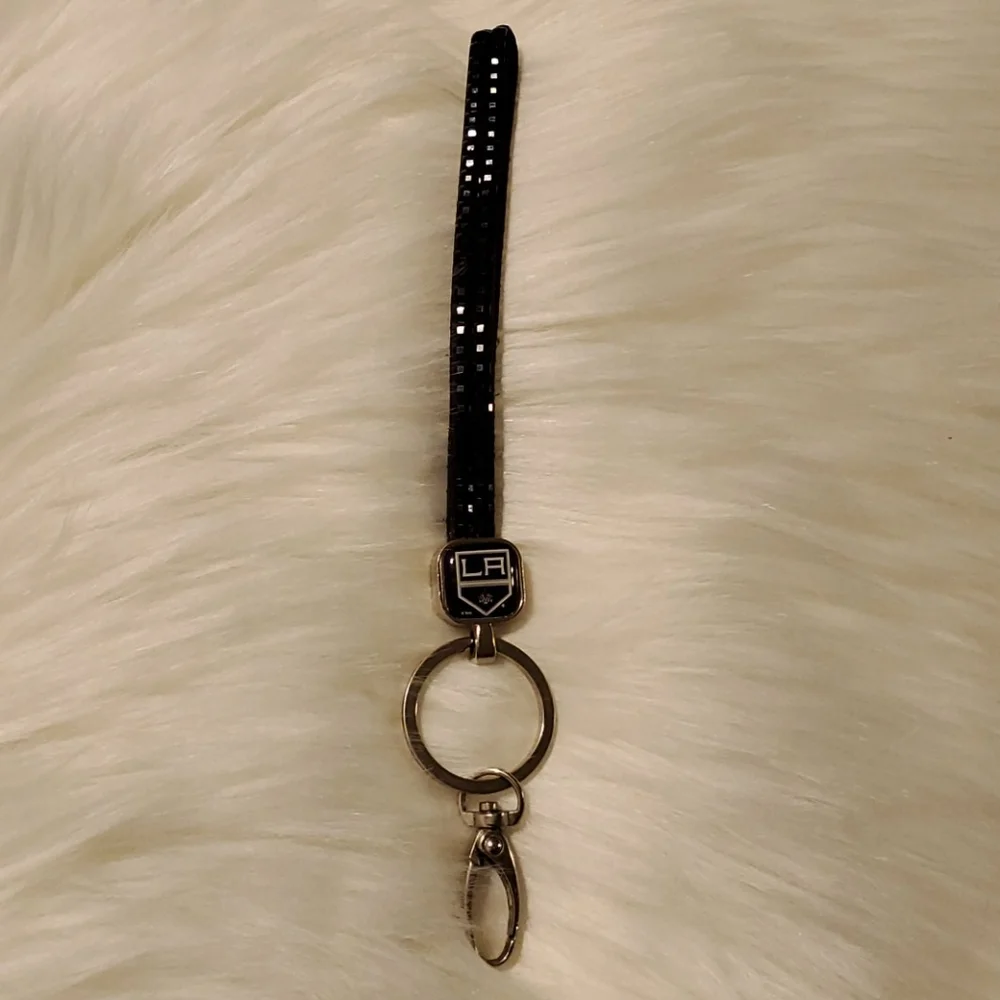 LA Kings Key Chain Silver Black with Black Rinestones